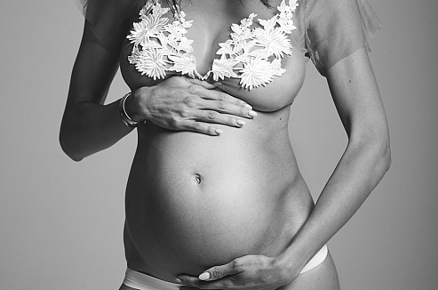 Можно ли делать шугаринг во время беременности?